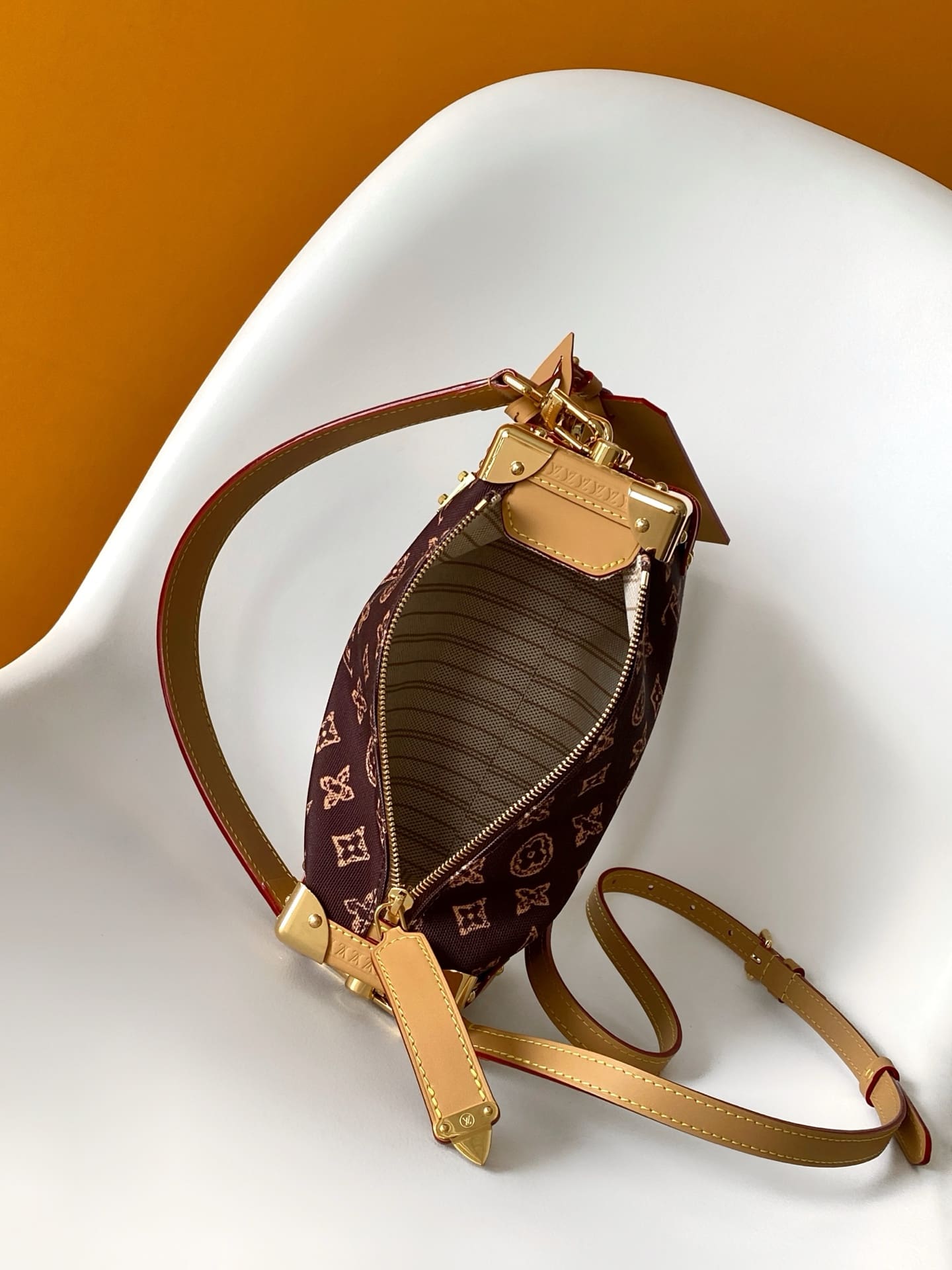 LOUIS VUITTON M27516 Side Trunk MM