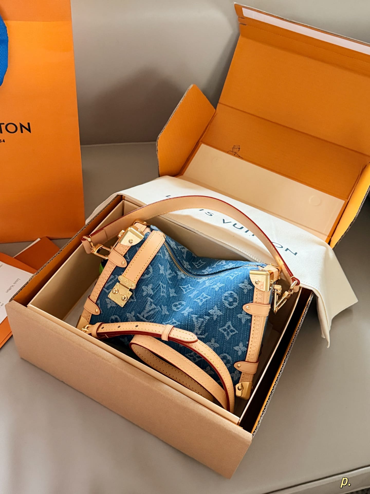 LOUIS VUITTON M27450 Side Trunk MM