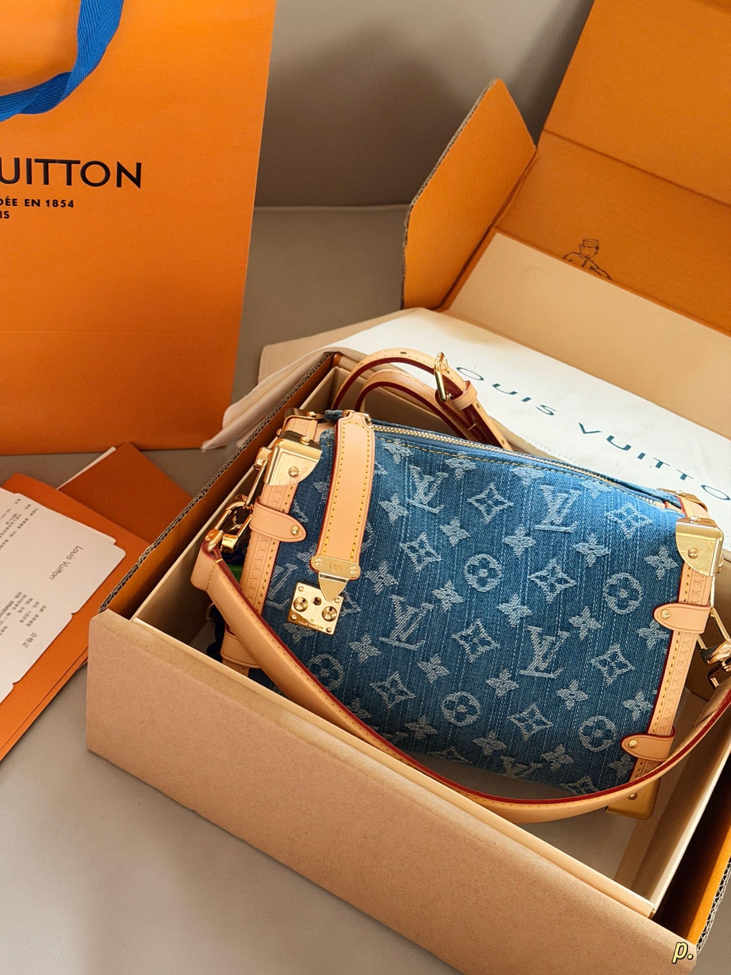 LOUIS VUITTON M27450 Side Trunk MM