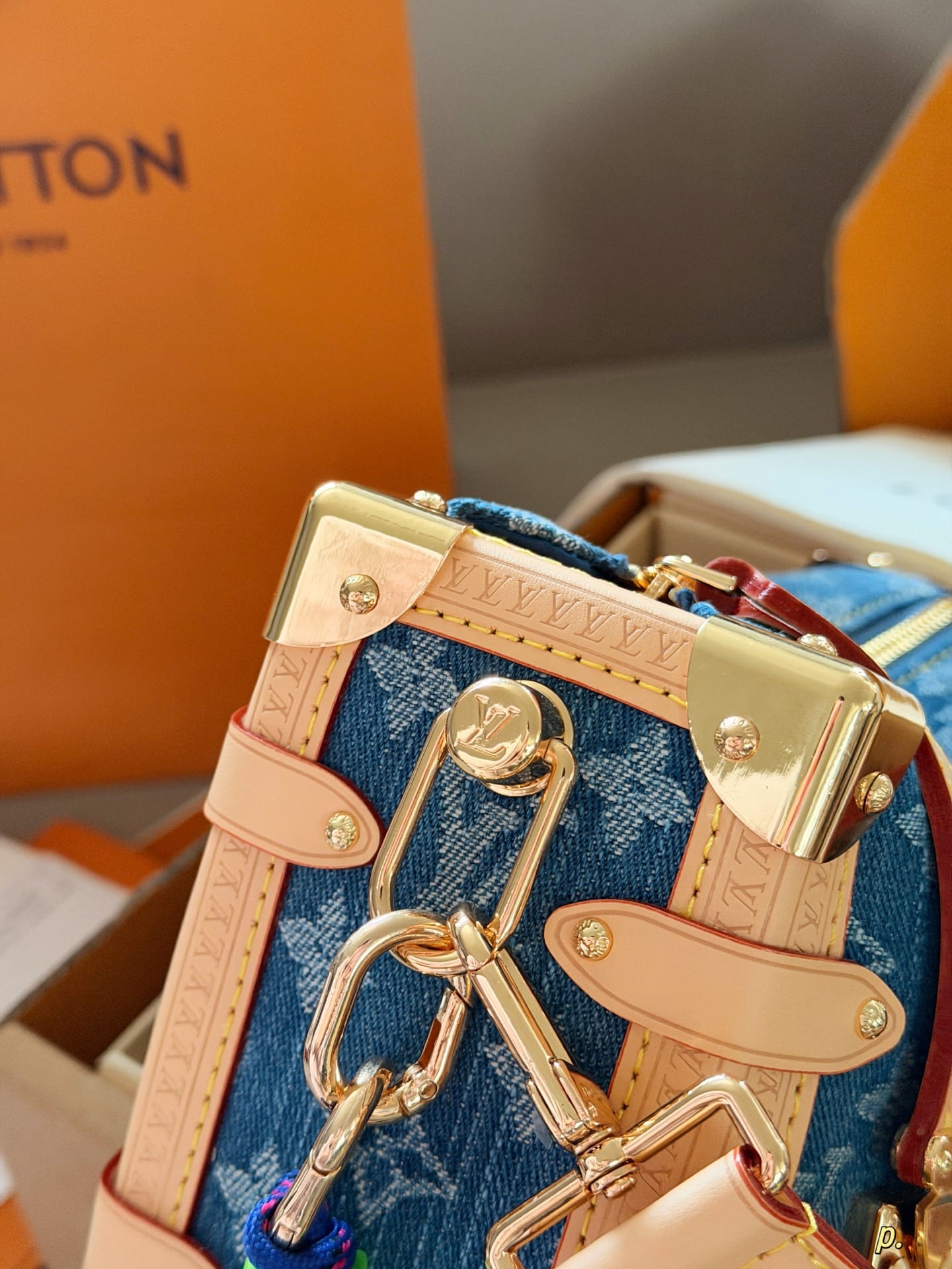 LOUIS VUITTON M27450 Side Trunk MM