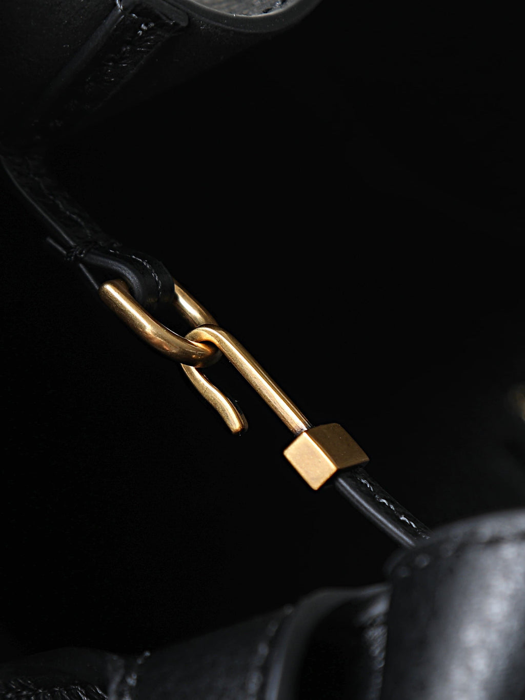 SAINT LAURENT LE 5 À 7 BABY BEA in grained leather