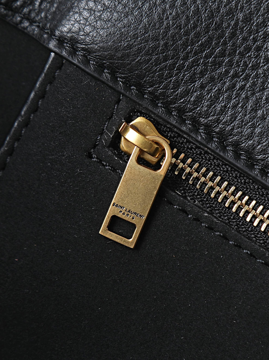 SAINT LAURENT LE 5 À 7 SMALL BEA in grained leather