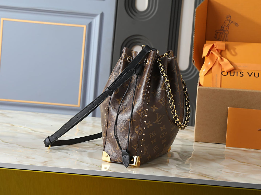 LOUIS VUITTON M28515 Noé Trunk