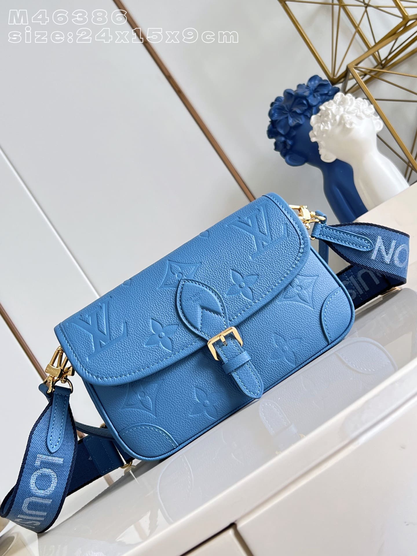 LOUIS VUITTON M27362 Diane