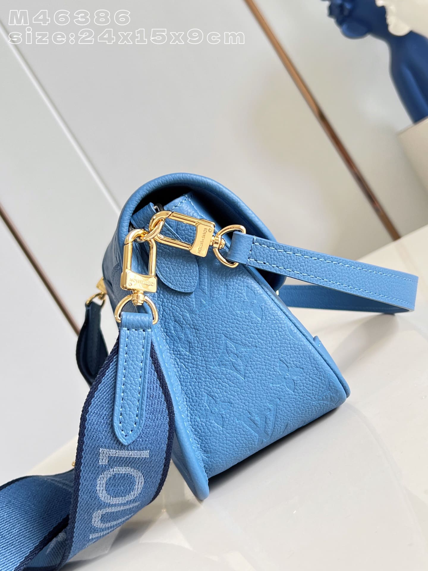 LOUIS VUITTON M27362 Diane