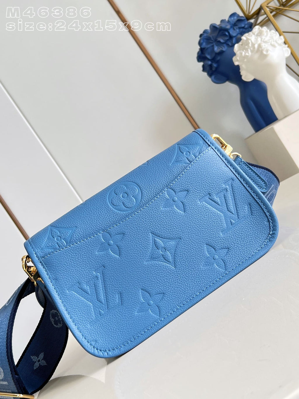 LOUIS VUITTON M27362 Diane