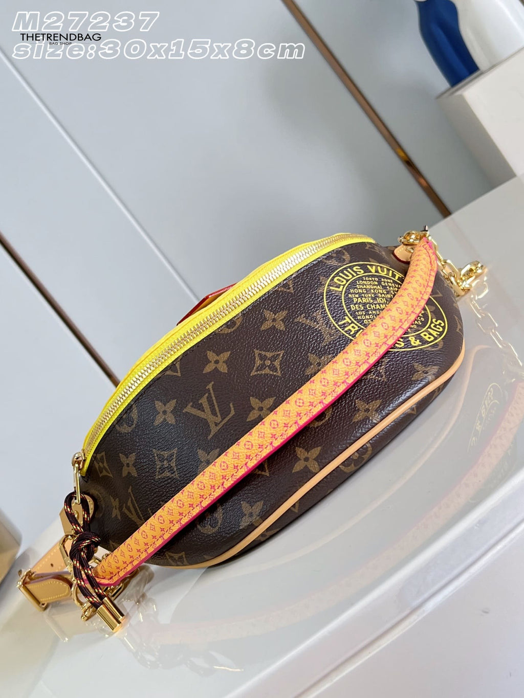 LOUIS VUITTON M27237 BUMBAG