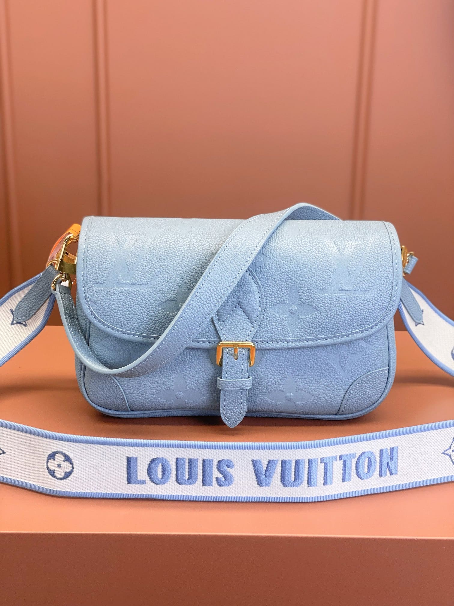 Louis Vuitton M46846 Diane