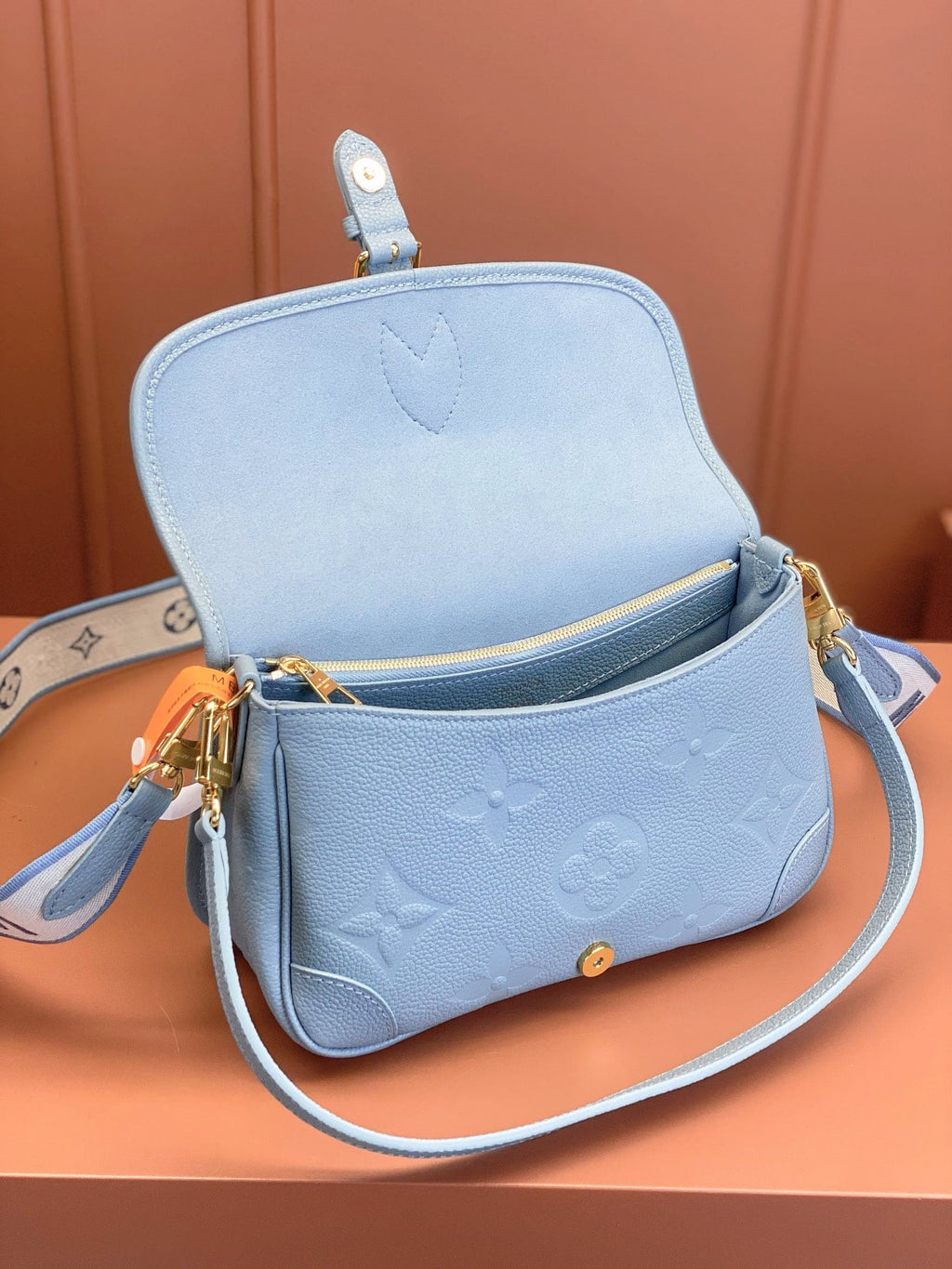 Louis Vuitton M46846 Diane