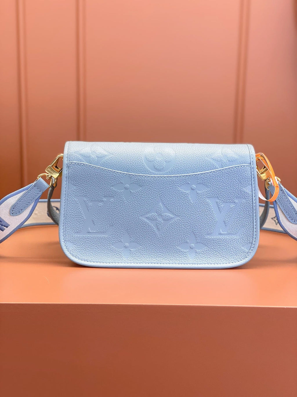 Louis Vuitton M46846 Diane