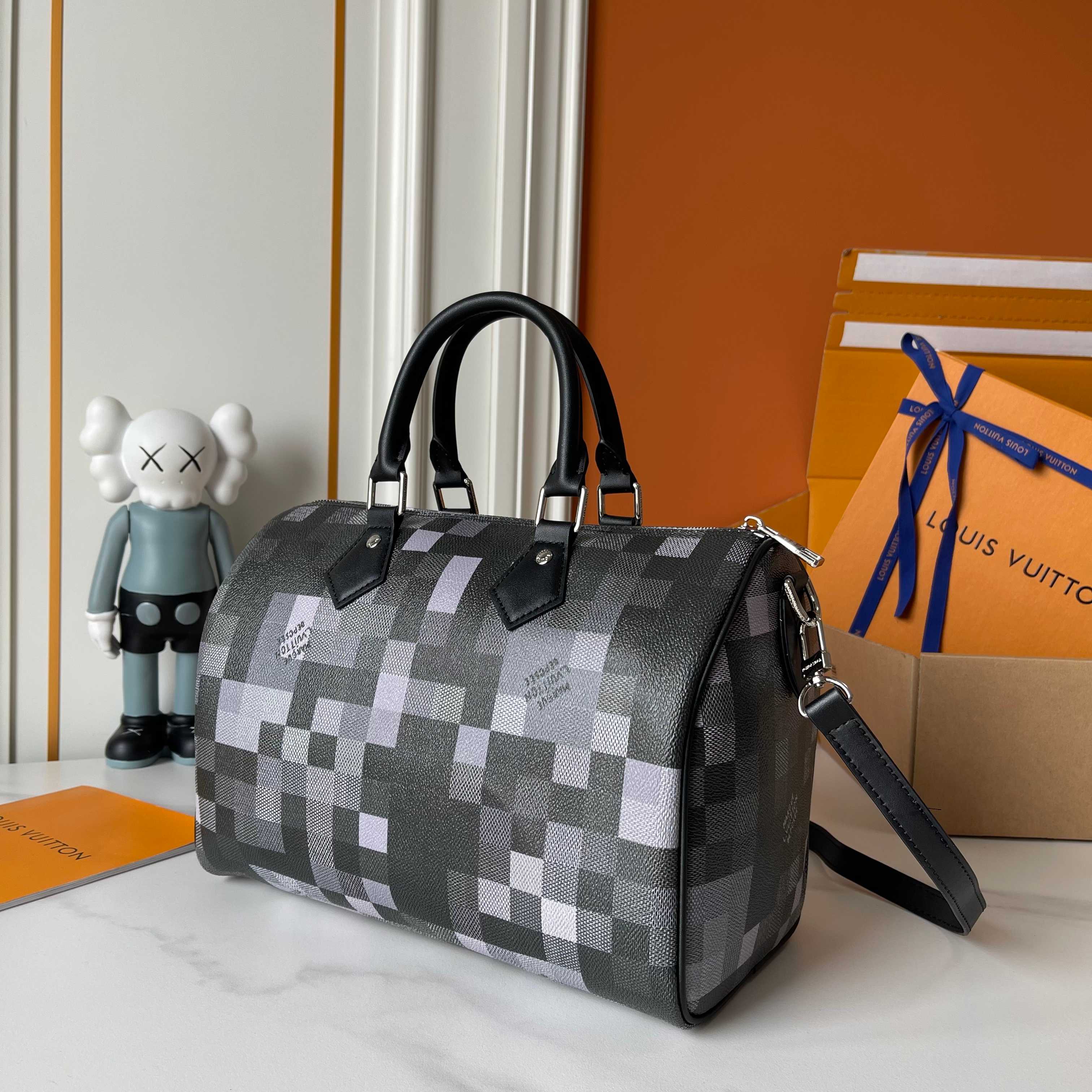 LOUIS VUITTON M28977 Speedy 30 Bandoulière