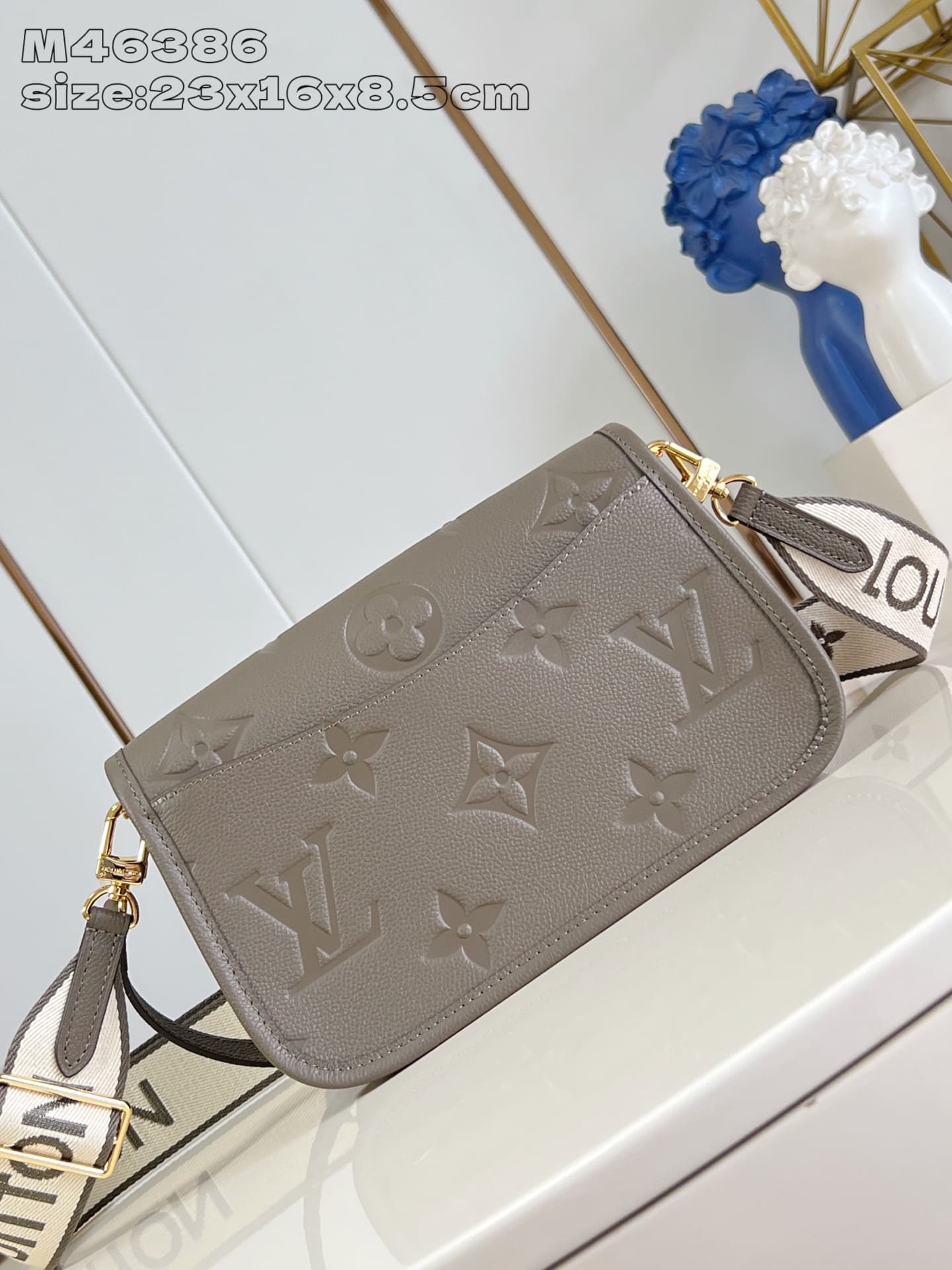 LOUIS VUITTON M46386 Diane