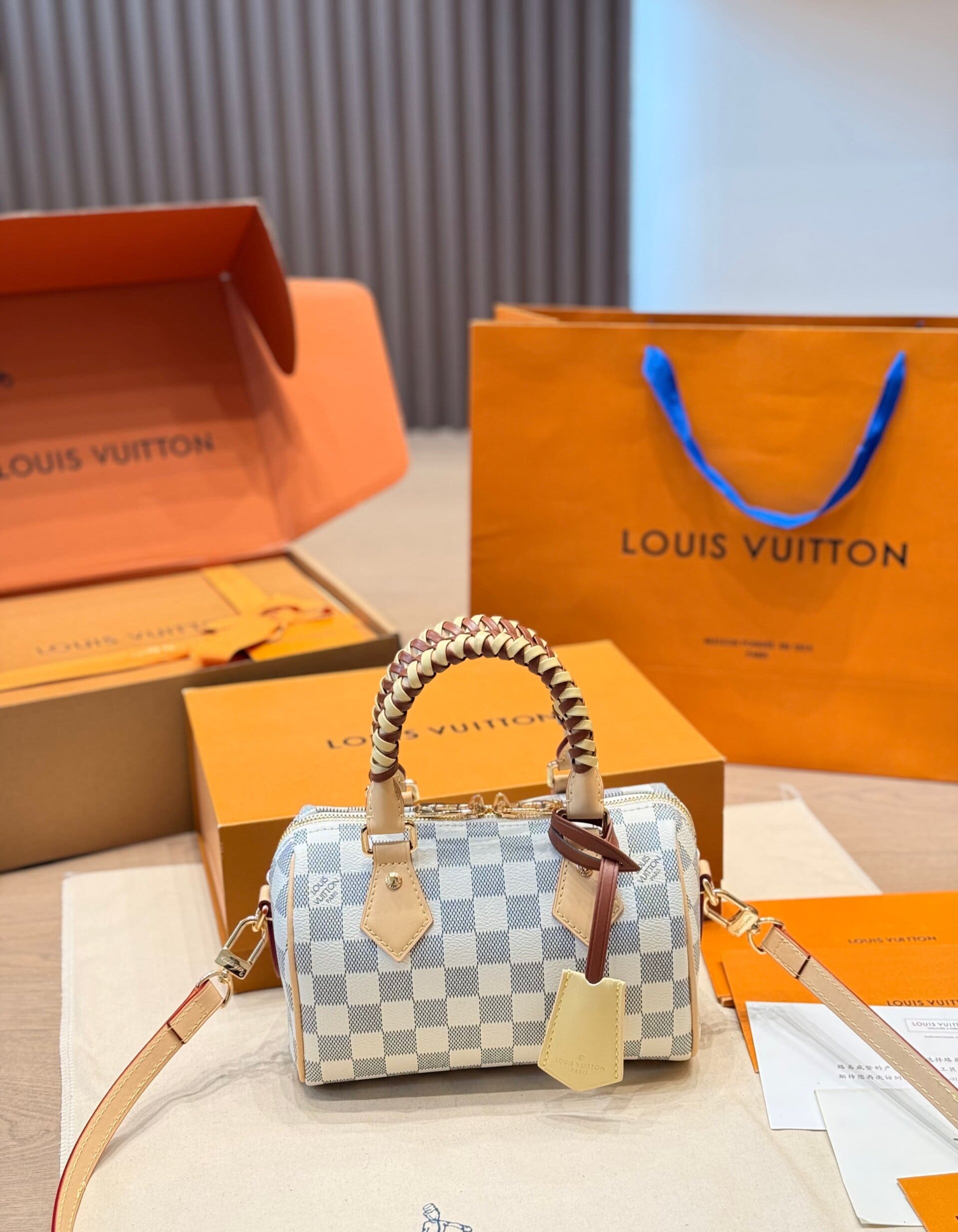 LOUIS VUITTON N40950 Speedy Bandoulière 20