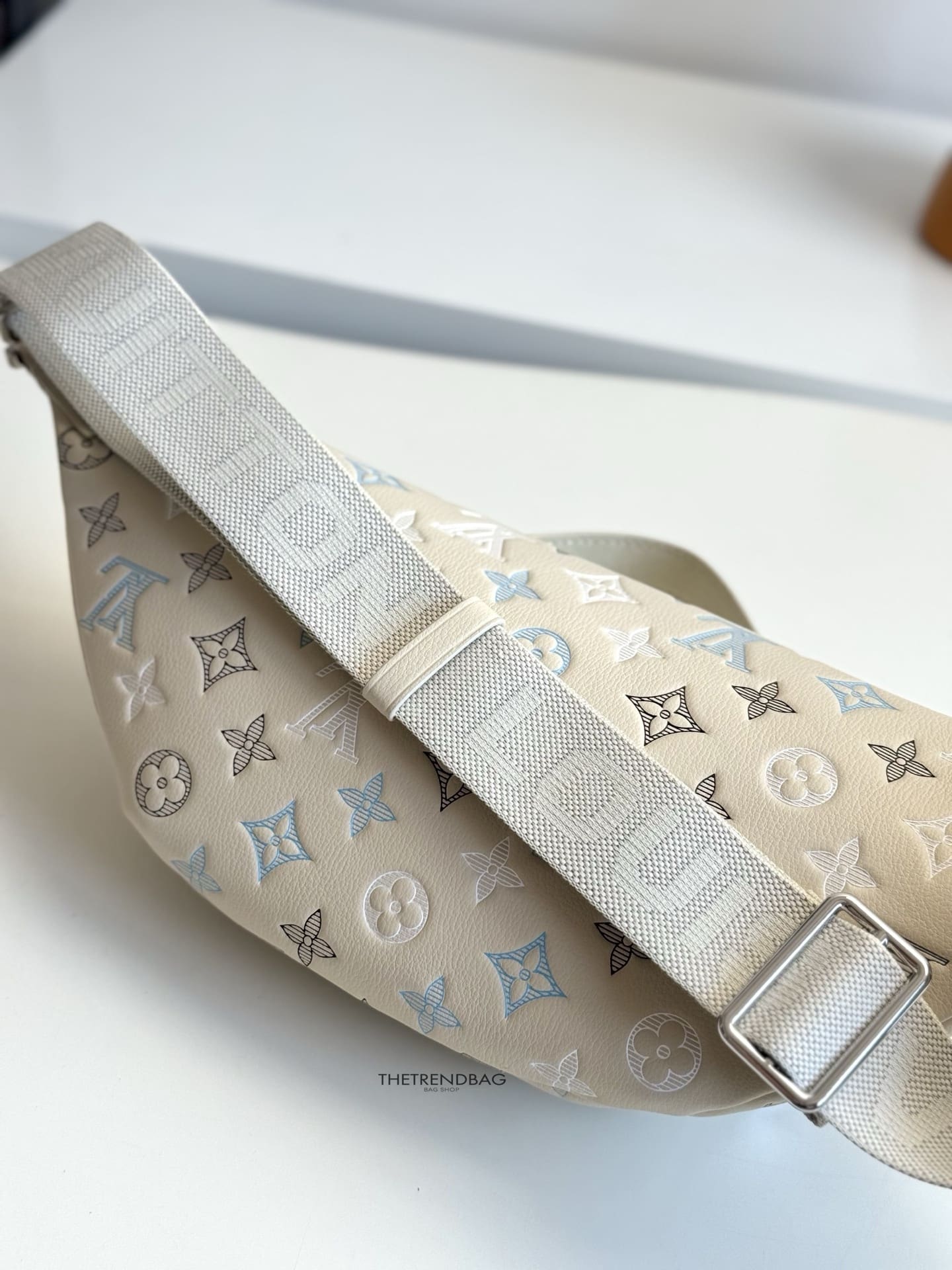 LOUIS VUITTON M28619 Rush Bumbag