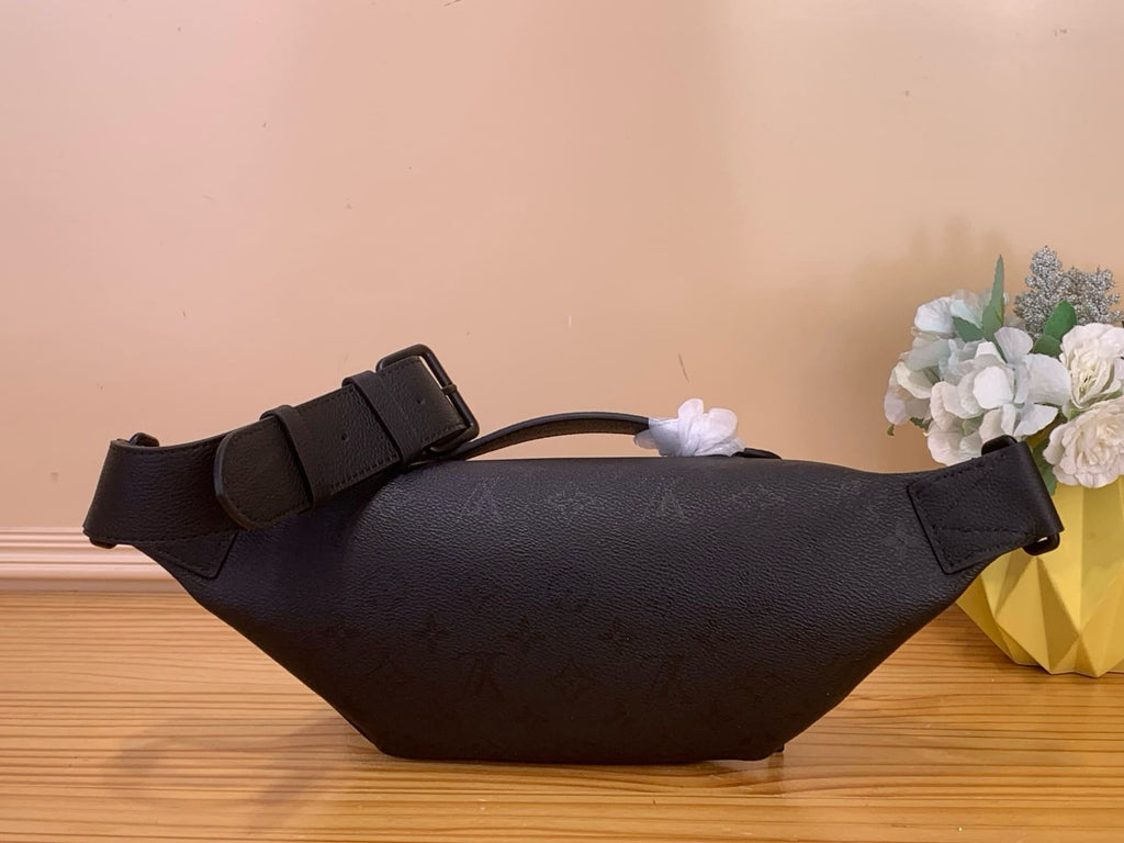 LOUIS VUITTON M26763 Rush Bumbag