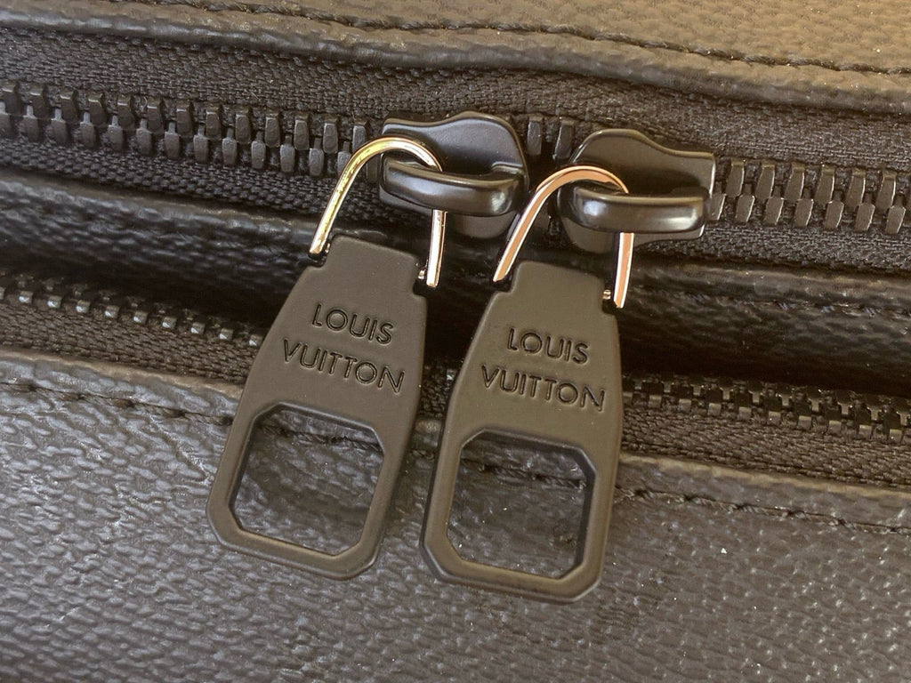 LOUIS VUITTON M26763 Rush Bumbag