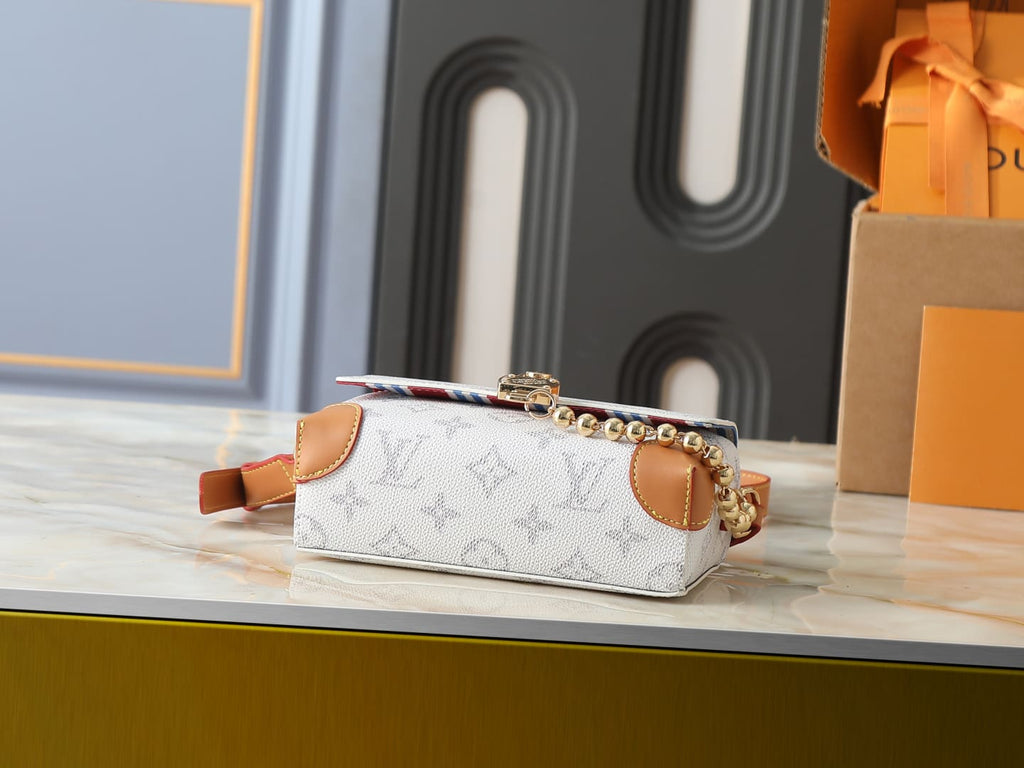 LOUIS VUITTON M14686 Steamer Wearable Wallet
