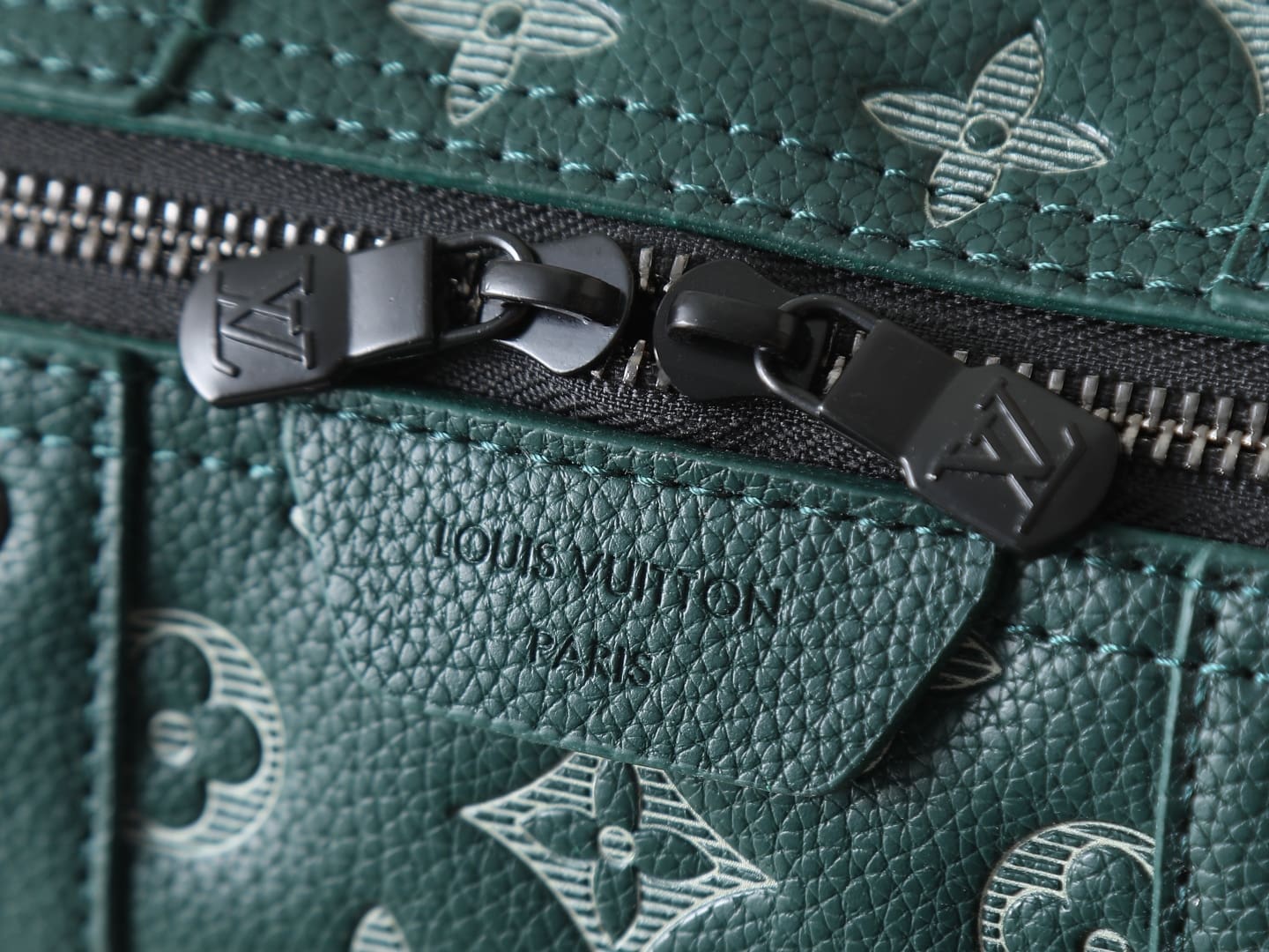 LOUIS VUITTON M27184 City Keepall