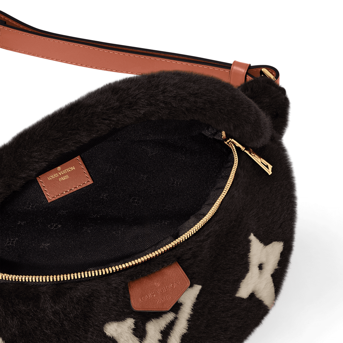 LOUIS VUITTON M11799 Bumbag