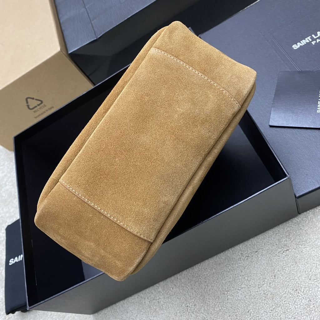 SAINT LAURENT LE 5 À 7 supple LARGE in suede