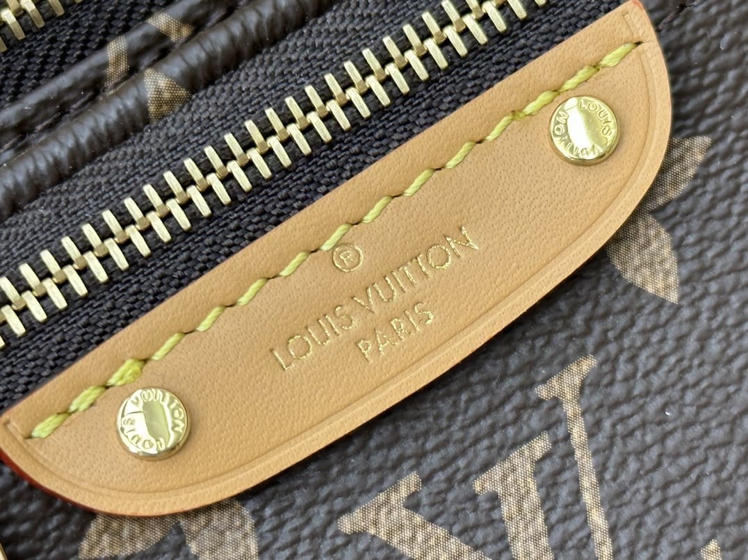 Louis Vuitton M82335 Mini Bumbag