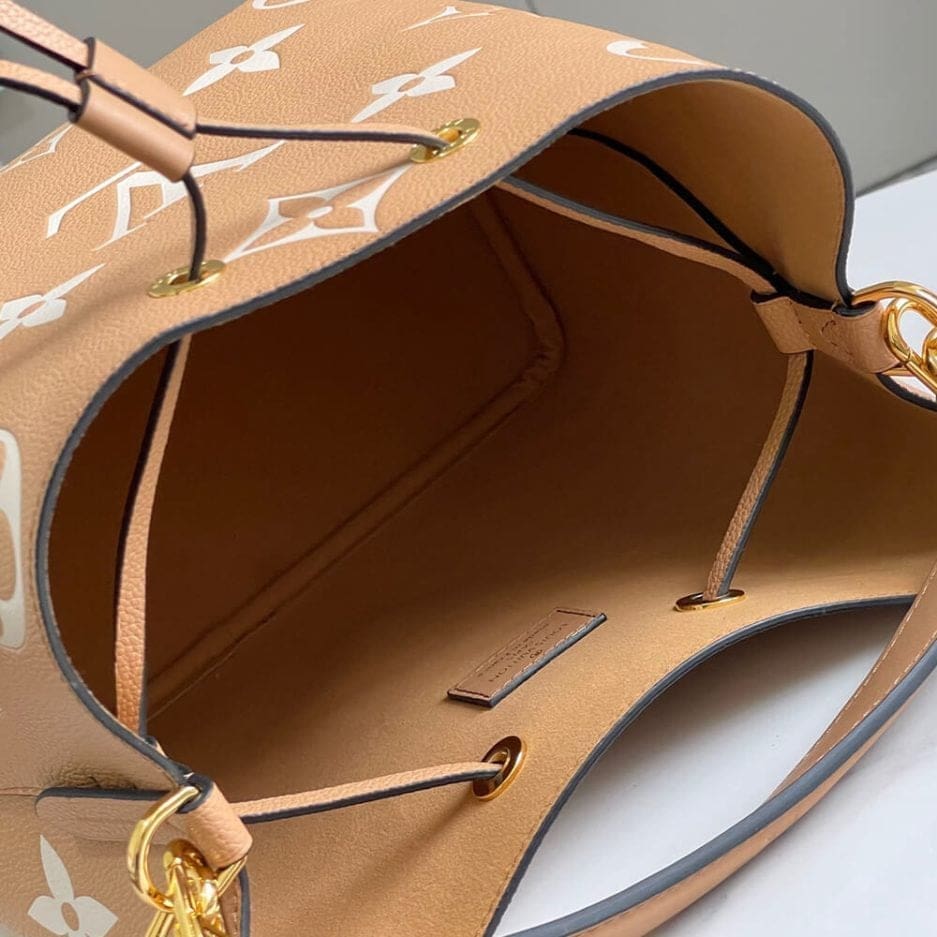Louis Vuitton M45808 NéoNoé MM