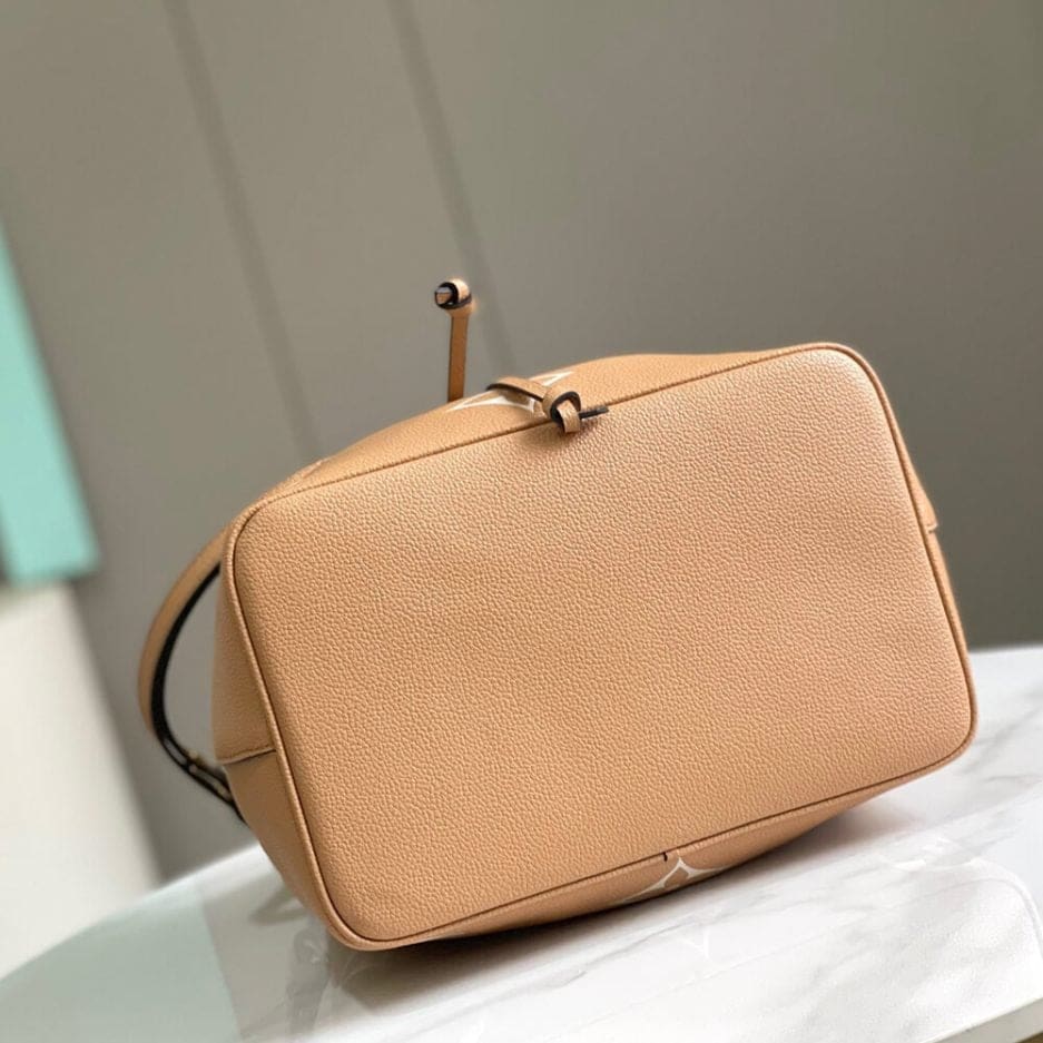 Louis Vuitton M45808 NéoNoé MM
