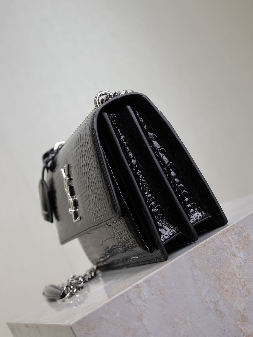Saint Laurent Sunset Medium In Crocodile Embossed Shiny Leather