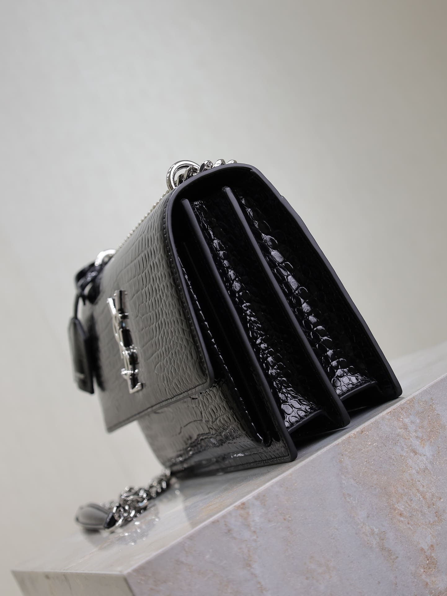 Saint Laurent Sunset Medium In Crocodile Embossed Shiny Leather
