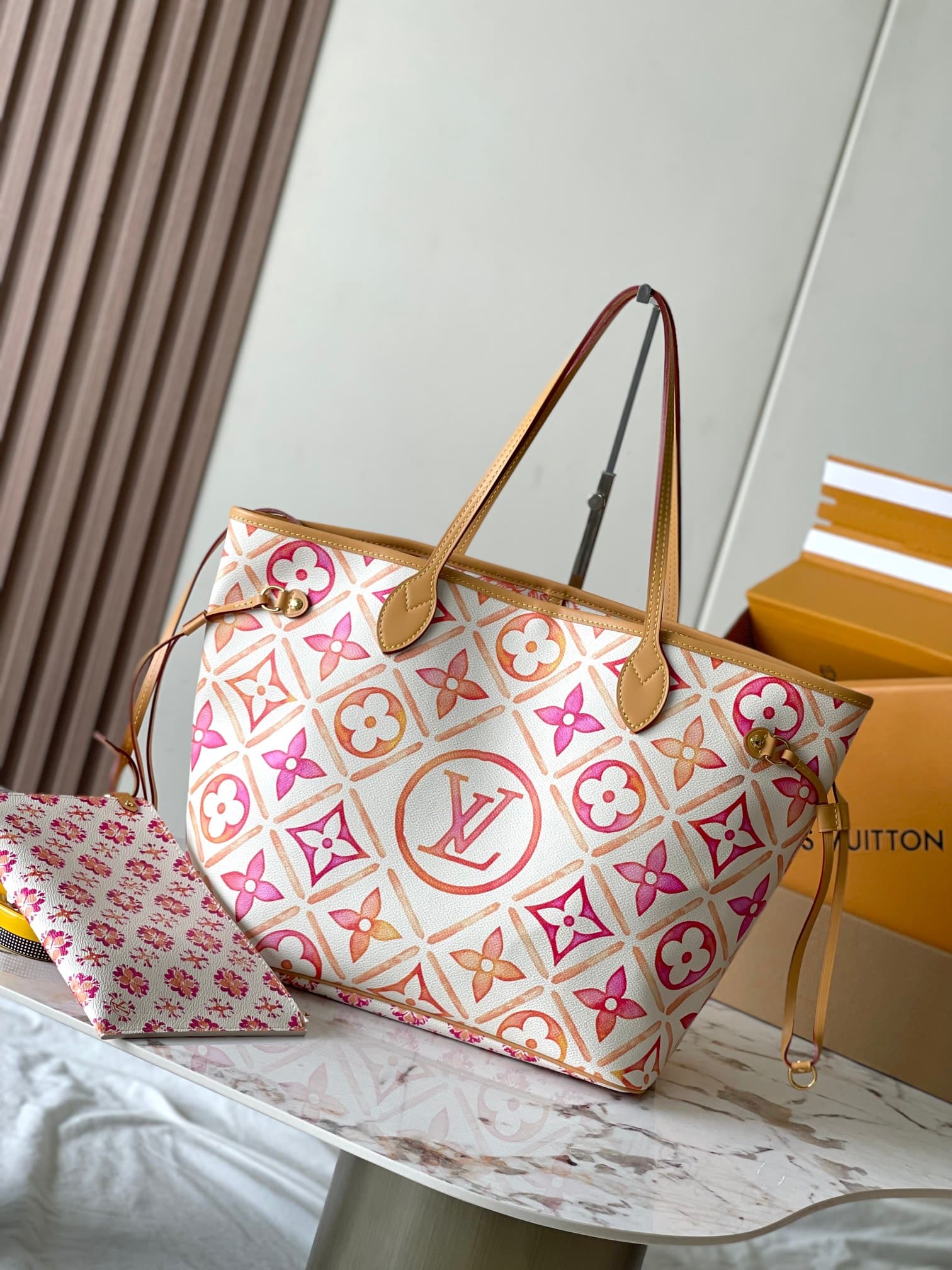 Louis Vuitton M25317 Neverfull MM Coral