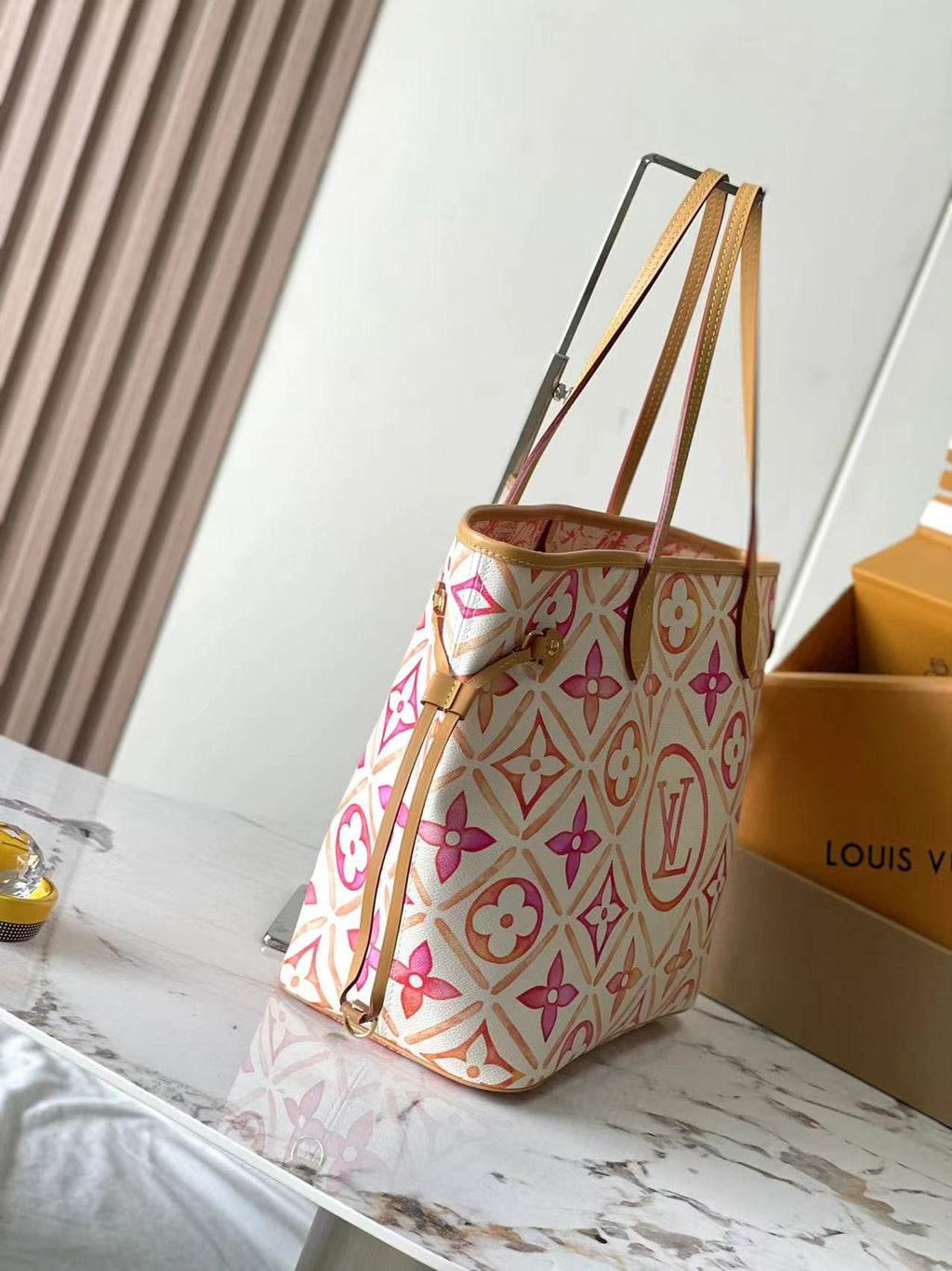 Louis Vuitton M25317 Neverfull MM Coral