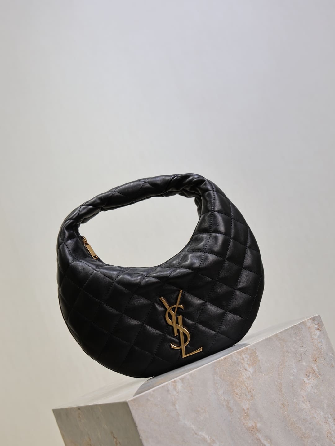 SAUINT LAURENT ICARINO in quilted nappa