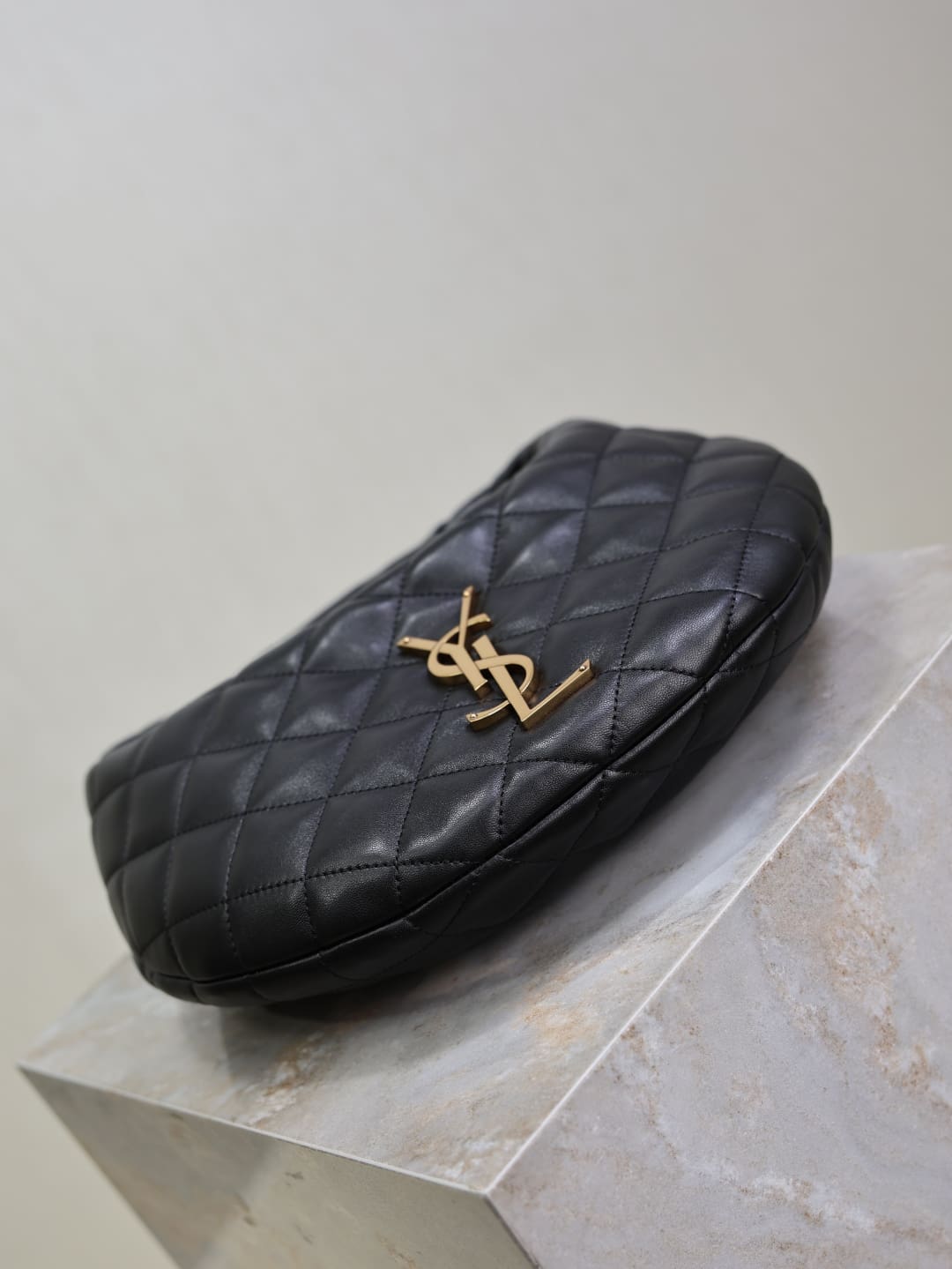 SAUINT LAURENT ICARINO in quilted nappa