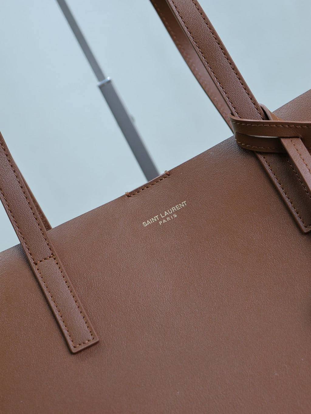 SAUINT LAURENTShopping Saint Laurent in leather