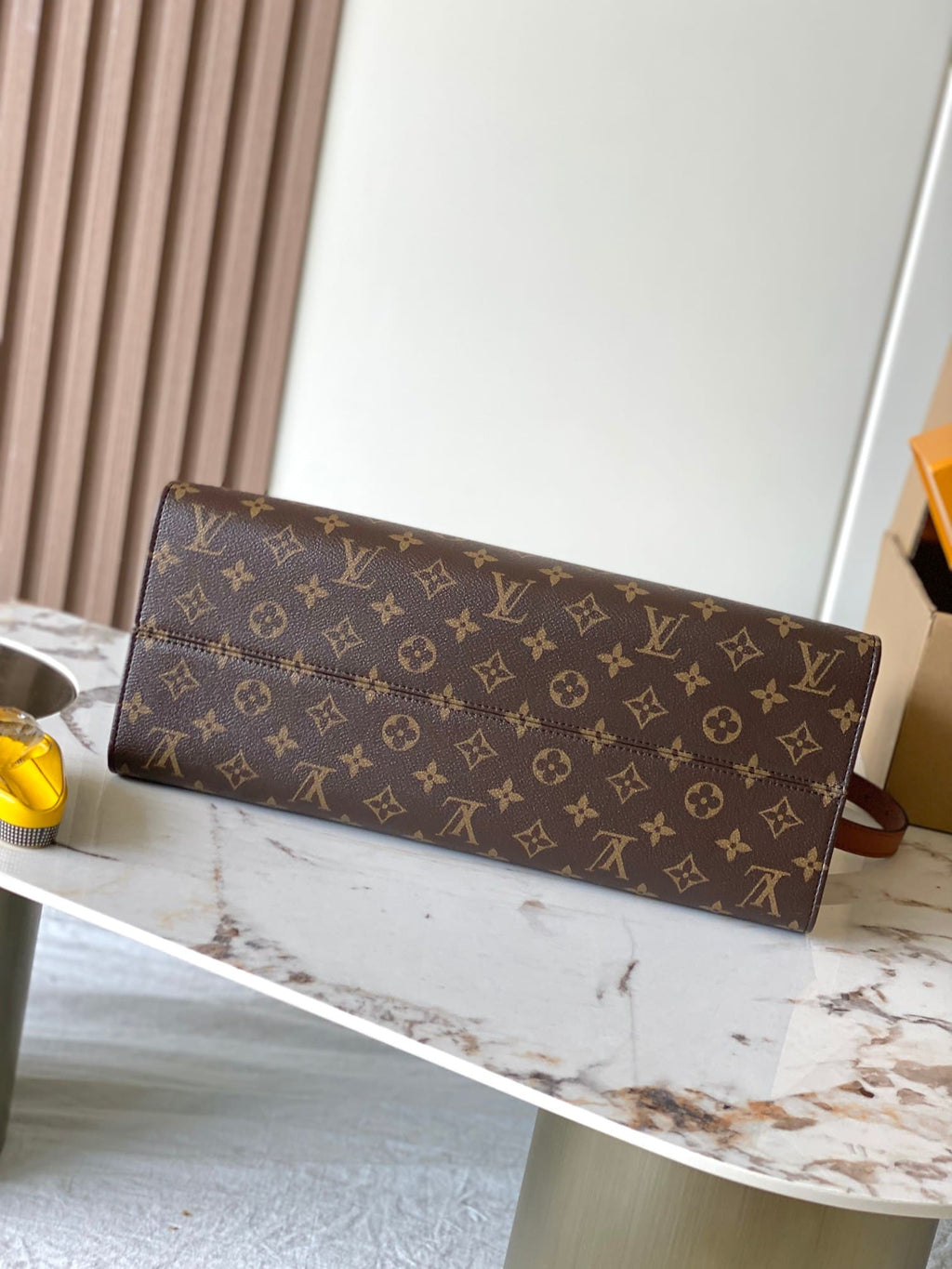 LOUIS VUITTON M14235 OnTheGo Organizer