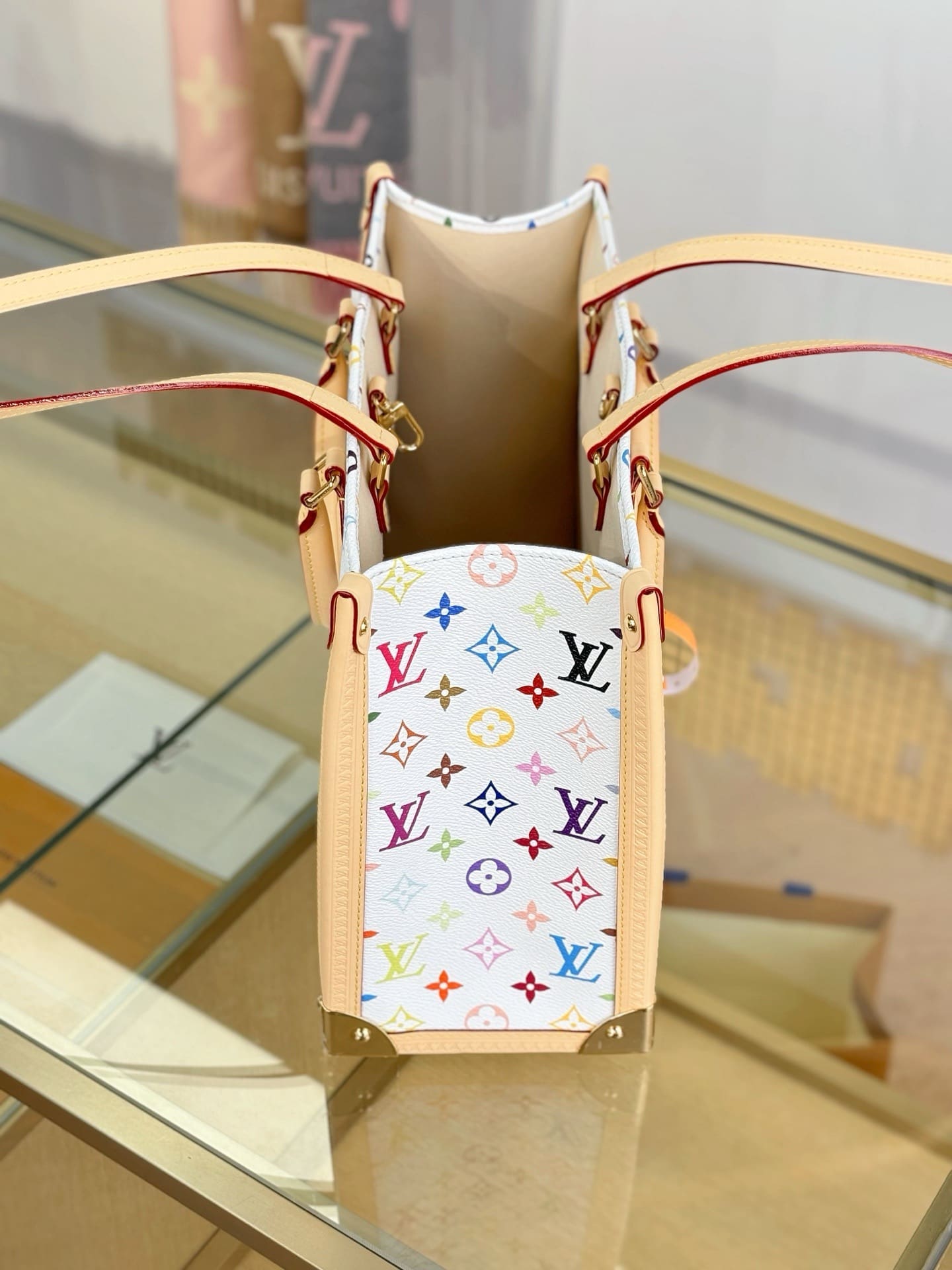 Louis Vuitton M13079 LV x TM OnTheGo MM