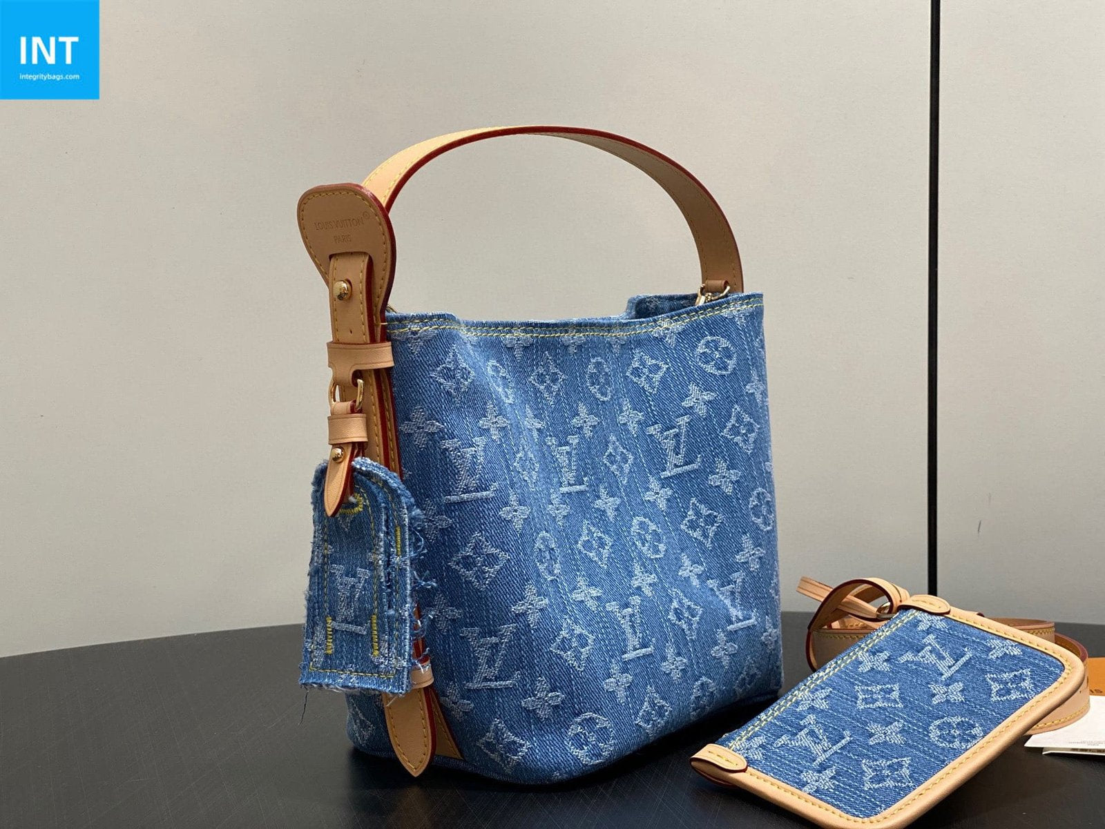 Louis Vuitton M28107 All In BB