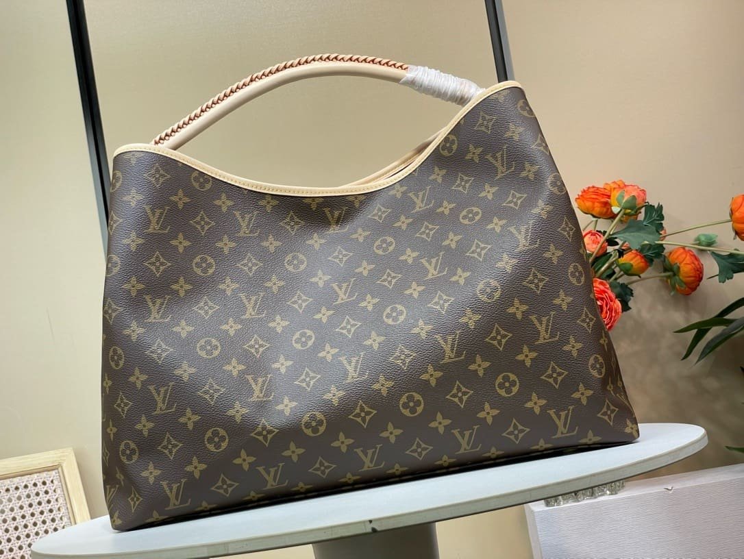 Louis Vuitton M25877 Again