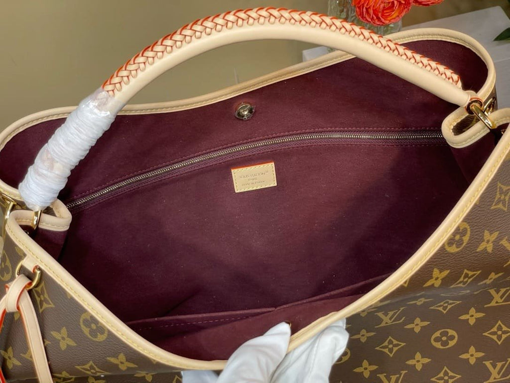 Louis Vuitton M25877 Again