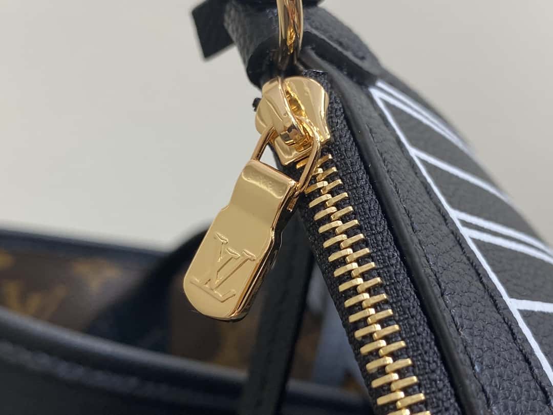 Louis Vuitton M28351 Neverfull Inside Out MM