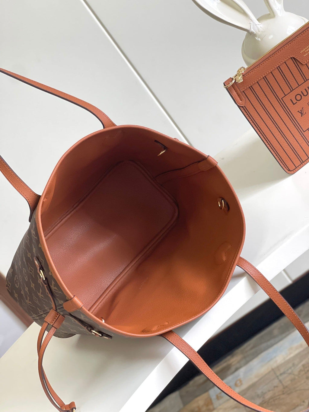 Louis Vuitton M12061 NEVERFULL INSIDE OUT MM