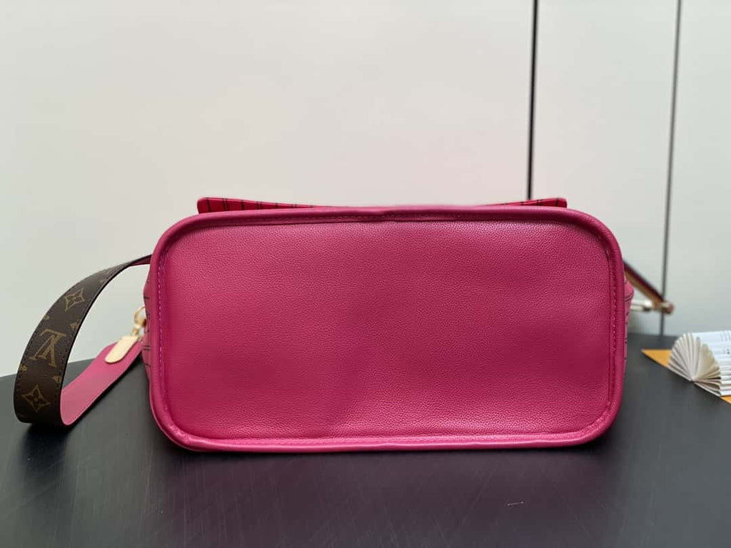 Louis Vuitton M12257 Neverfull BandoulièRe Inside Out MM