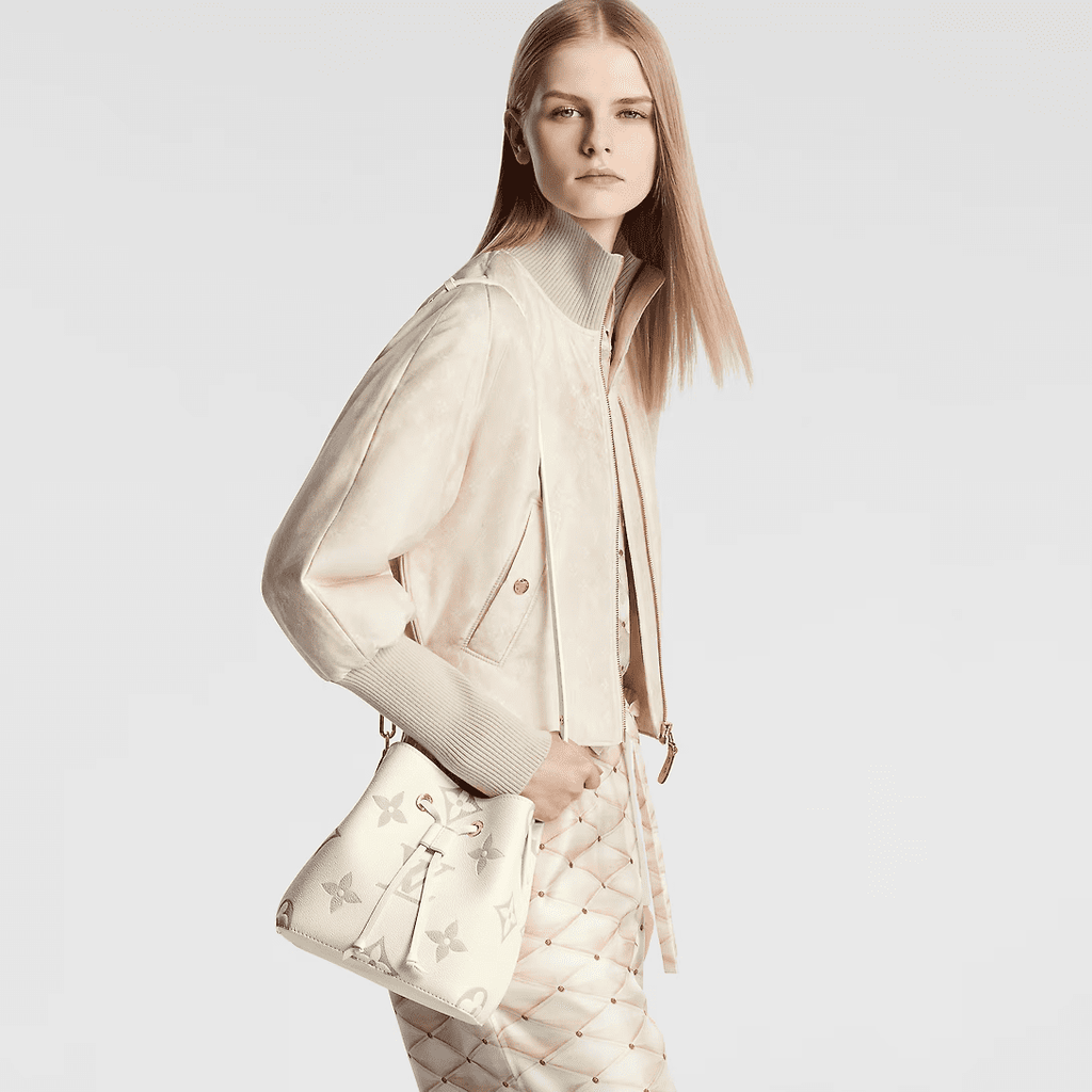 Louis Vuitton M24048 Néonoé BB