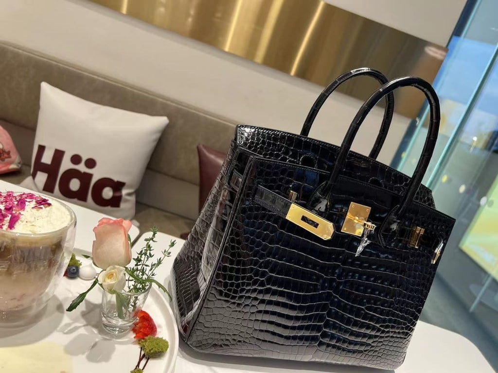 Hermès Black Matte Alligator Birkin 30 Gold Hardware