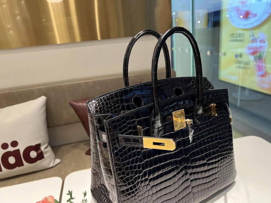 Hermès Black Matte Alligator Birkin 30 Gold Hardware