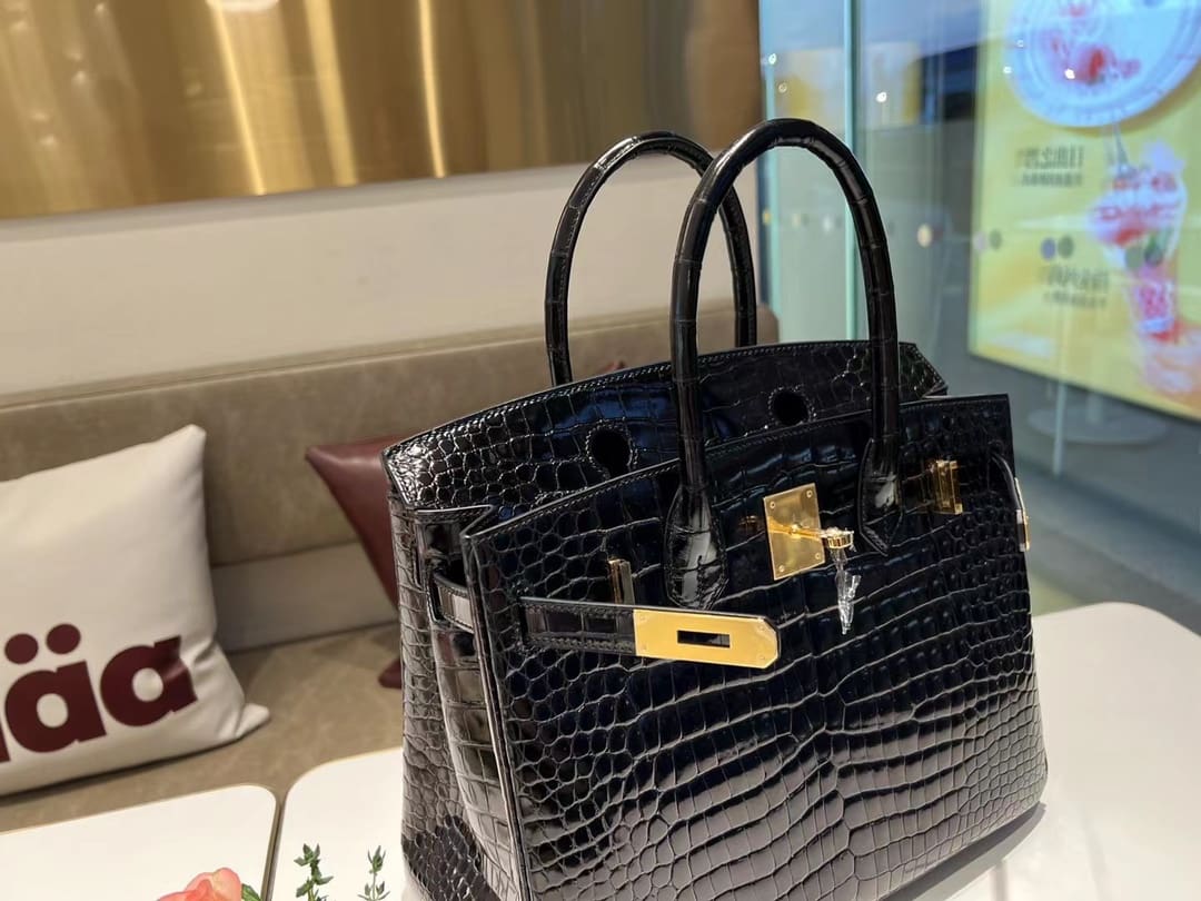 Hermès Black Matte Alligator Birkin 30 Gold Hardware