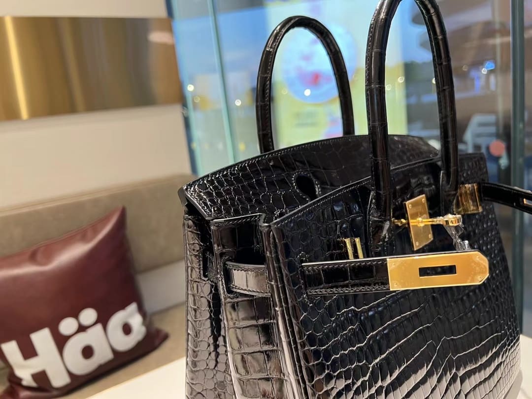 Hermès Black Matte Alligator Birkin 30 Gold Hardware