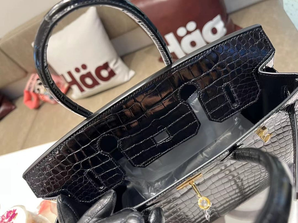 Hermès Black Matte Alligator Birkin 30 Gold Hardware