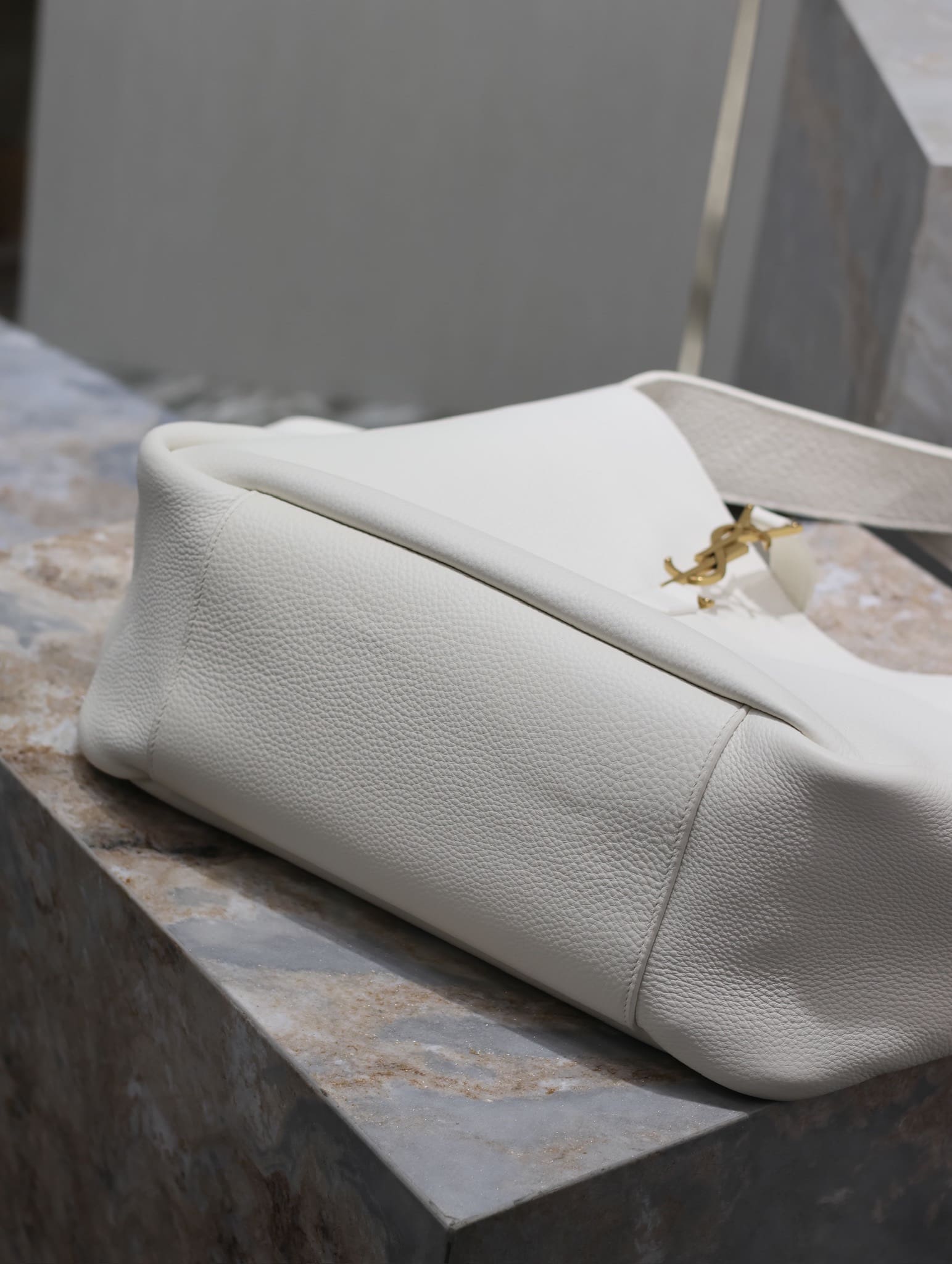 SAINT LAURENT LE 5 À 7 BEA in grained leather