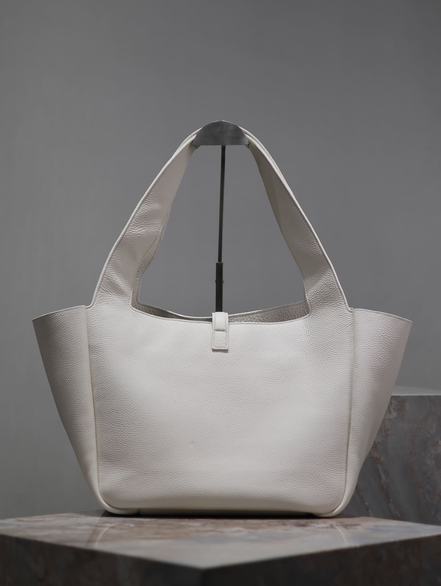 SAINT LAURENT LE 5 À 7 BEA in grained leather